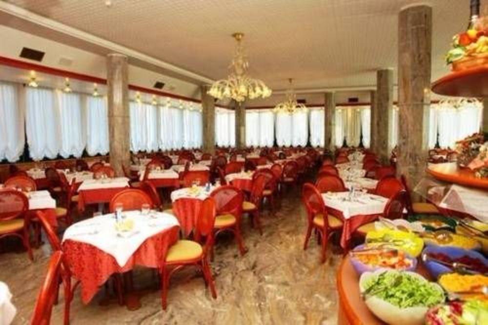 Hotel Brioni Mare Lido di Jesolo Buitenkant foto