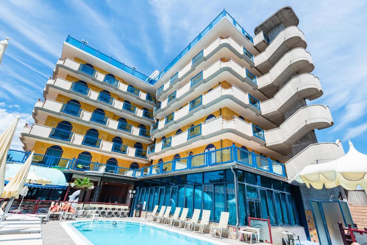 Hotel Brioni Mare Lido di Jesolo Buitenkant foto