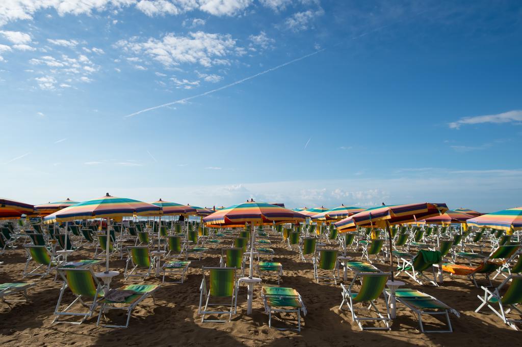 Hotel Brioni Mare Lido di Jesolo Buitenkant foto
