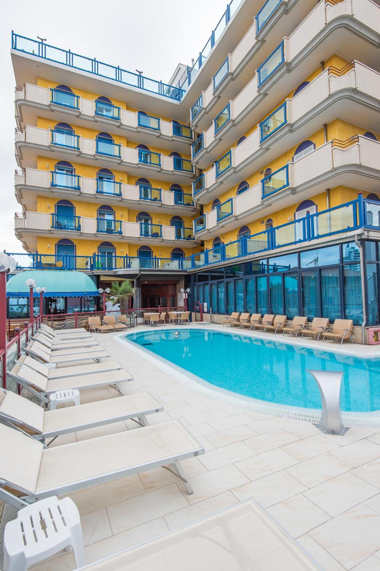 Hotel Brioni Mare Lido di Jesolo Buitenkant foto