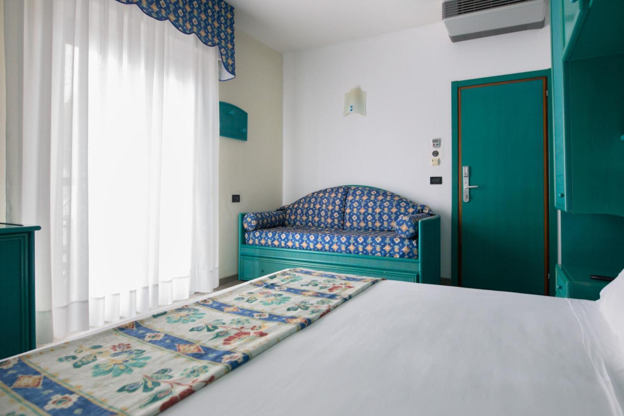 Hotel Brioni Mare Lido di Jesolo Buitenkant foto